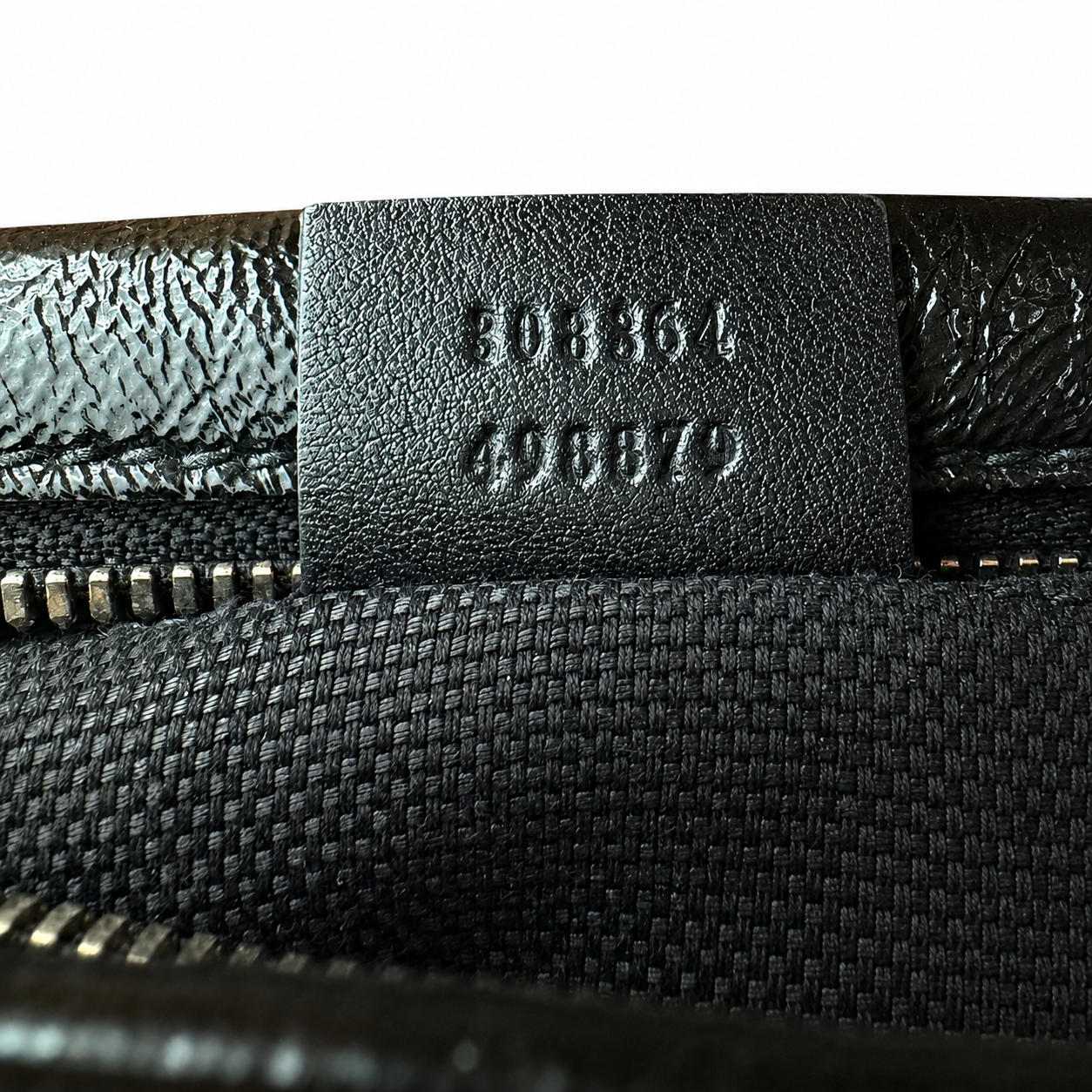 GUCCI
Black Patent Leather Soho Disco Small Shoulder Bag