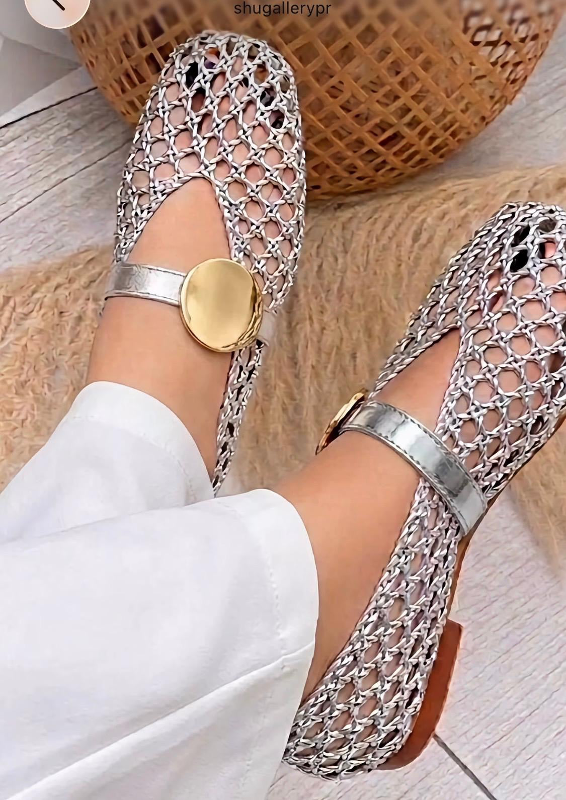 Liliana Woven Flat