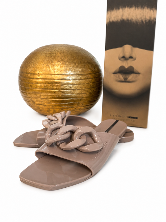 Voices Avolto Beige Sandal