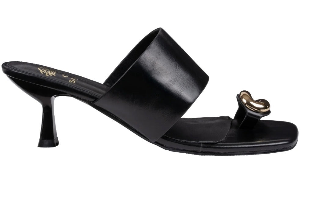 Carmela Black Toe Ring Dress Sandals